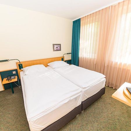 Akzent Parkhotel Trebbin Eksteriør bilde