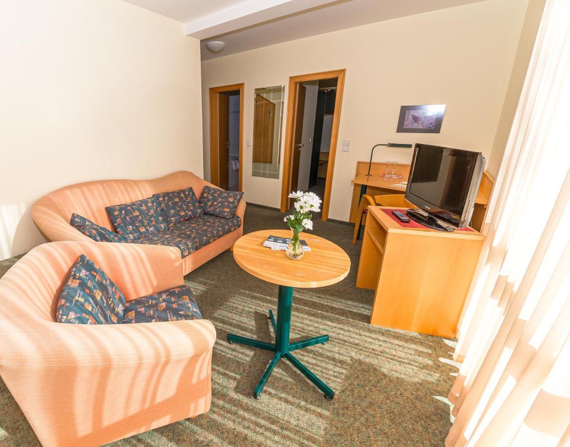 Akzent Parkhotel Trebbin Eksteriør bilde