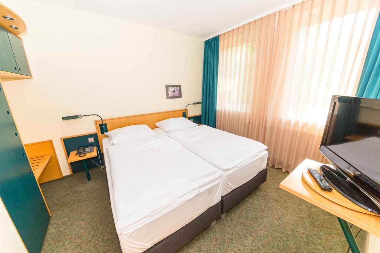 Akzent Parkhotel Trebbin Eksteriør bilde