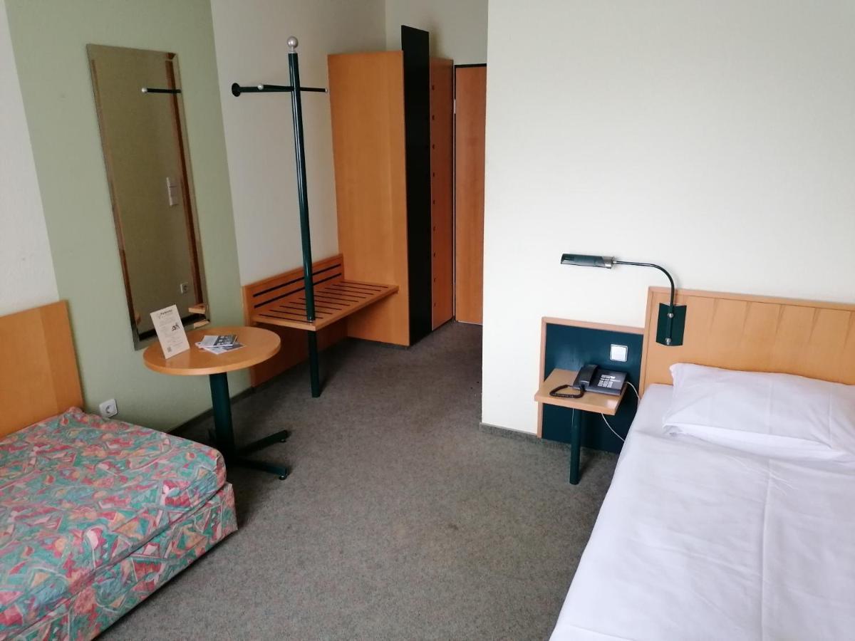 Akzent Parkhotel Trebbin Eksteriør bilde
